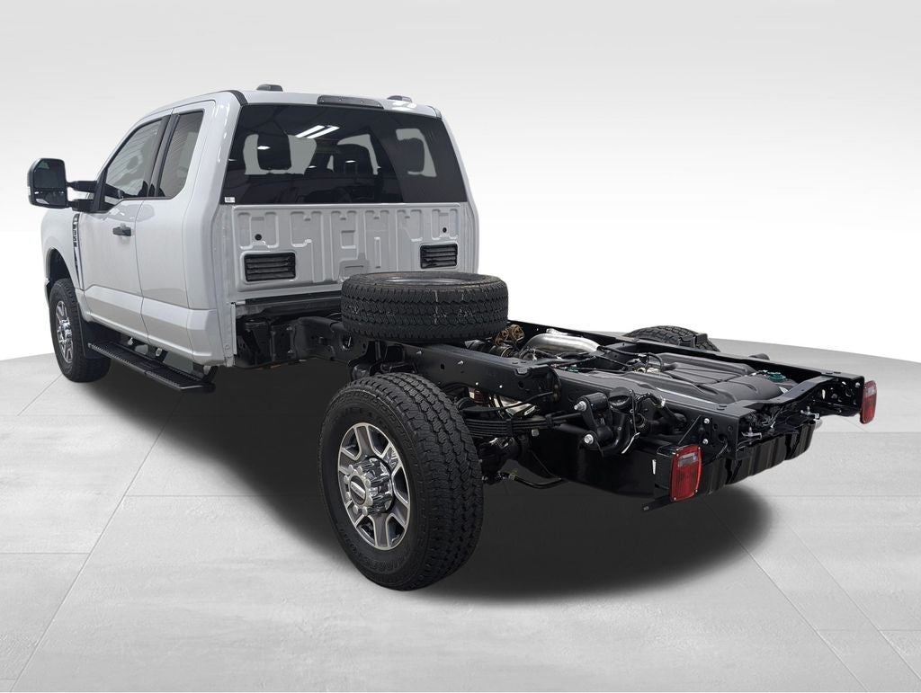 2025 Ford F-350SD XLT