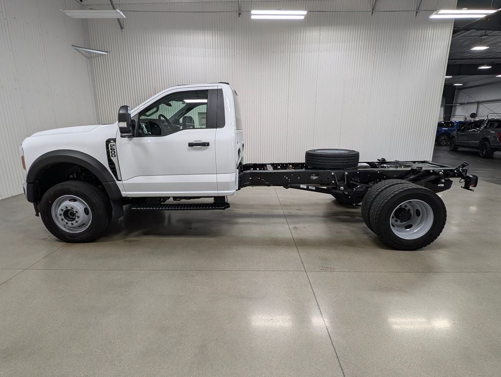 2025 Ford F-600SD XL