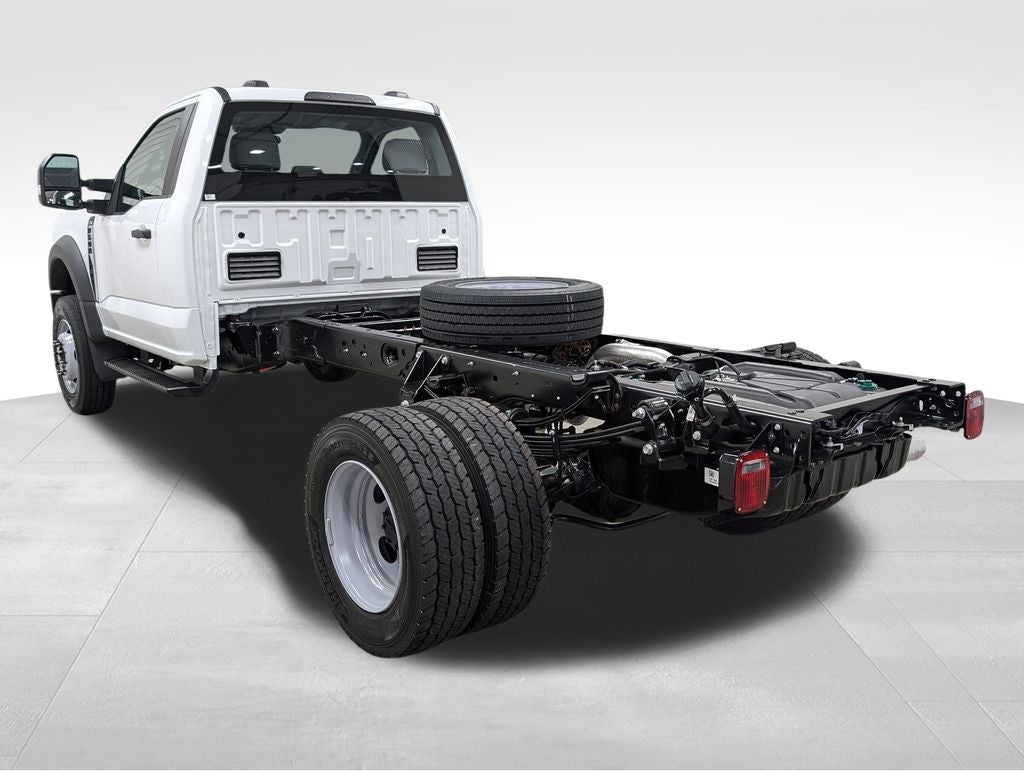 2025 Ford F-600SD XL