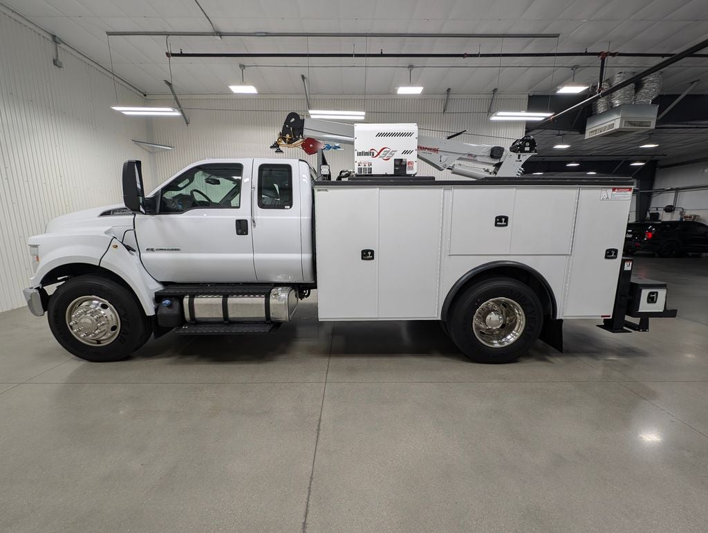 2025 Ford F-750SD Mechanic's Body w/ Crane