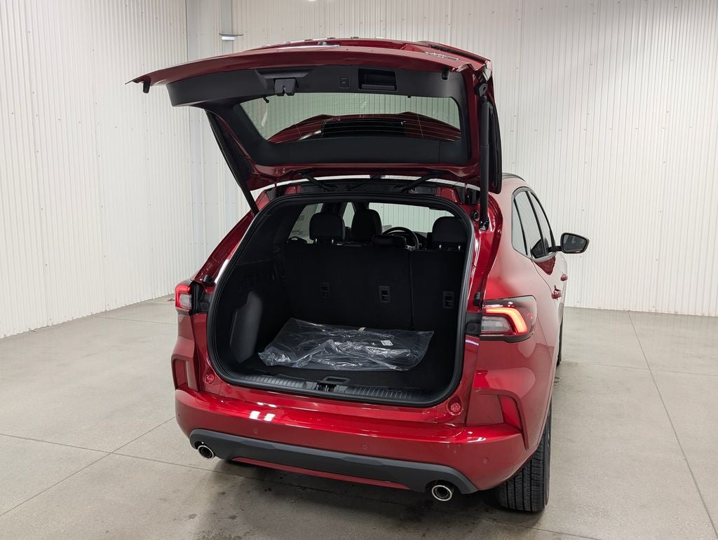 2026 Ford Escape ST-Line Elite