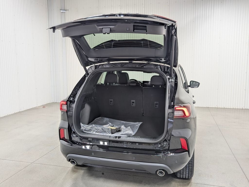 2026 Ford Escape Hybrid ST-Line Elite