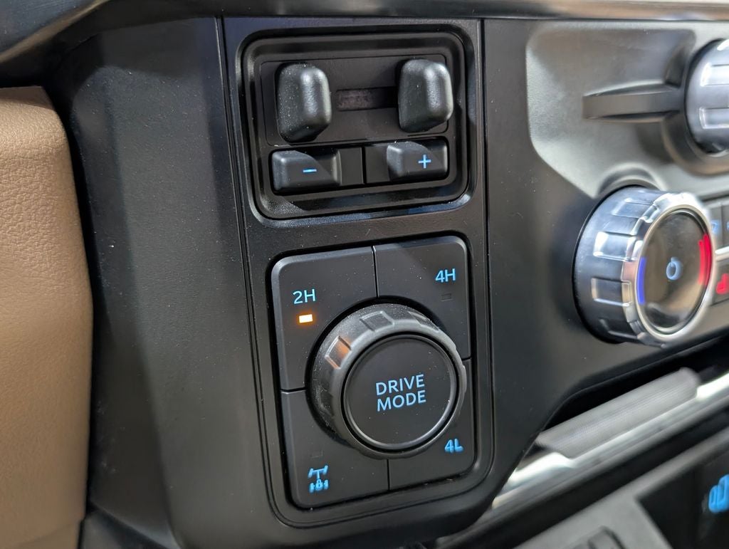 2025 Ford F-350SD Lariat