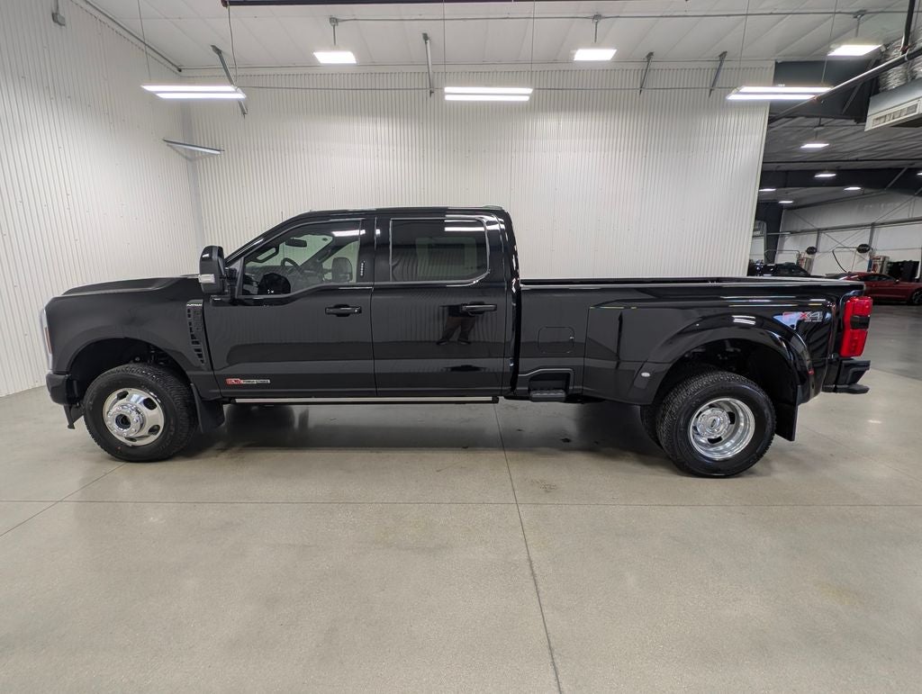 2026 Ford F-350SD Platinum DRW