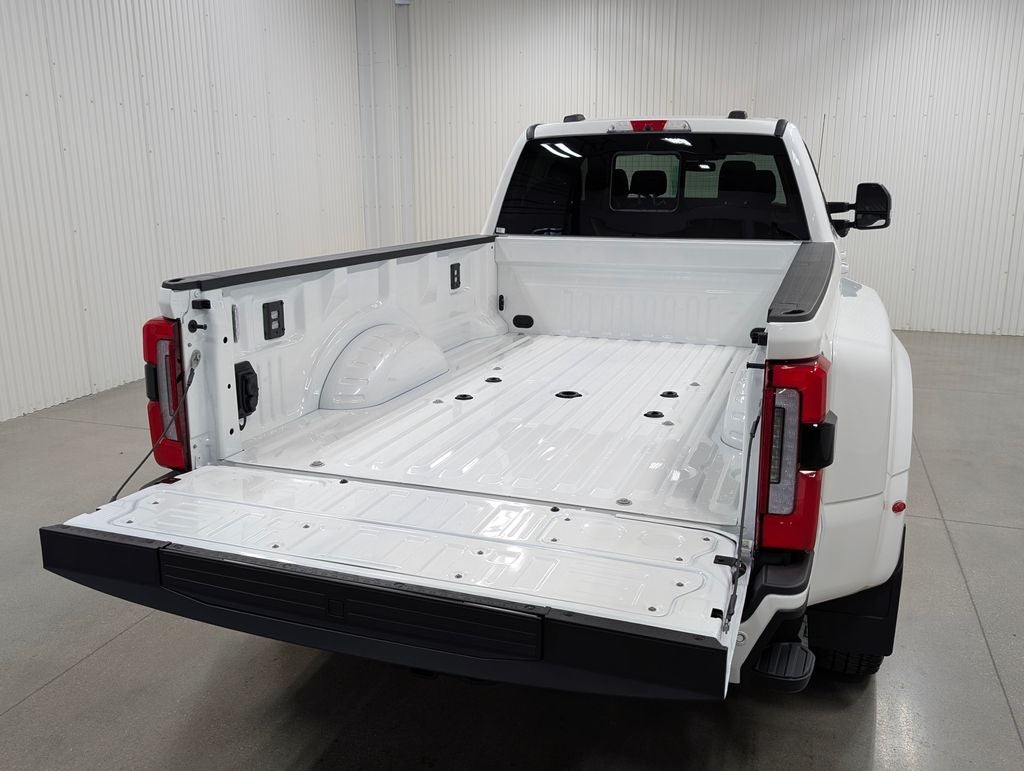 2026 Ford F-350SD Platinum DRW