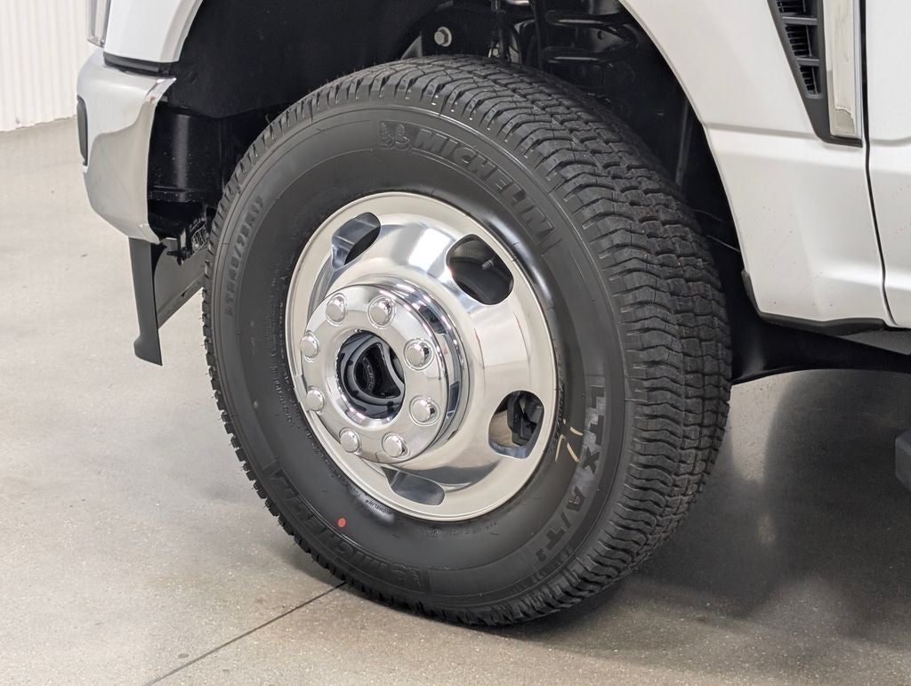 2026 Ford F-350SD Lariat DRW