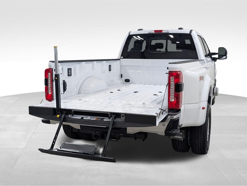 2026 Ford F-350SD Lariat DRW