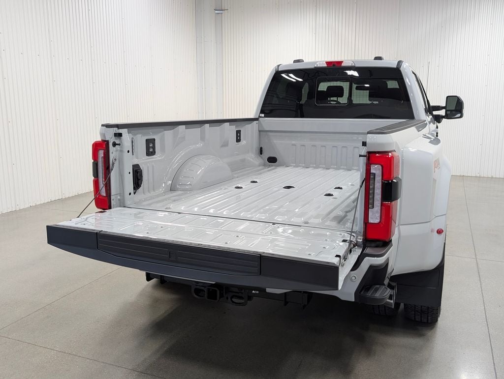 2026 Ford F-350SD Platinum DRW