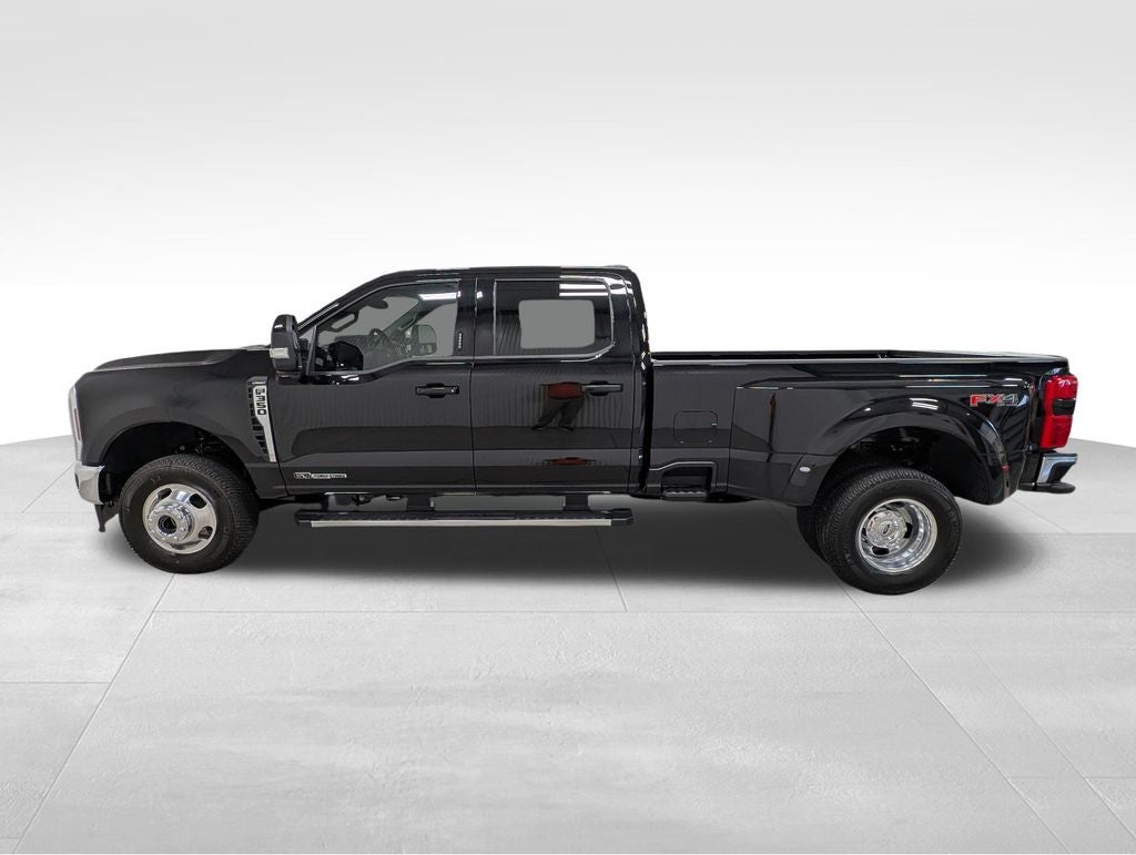 2026 Ford F-350SD Lariat DRW