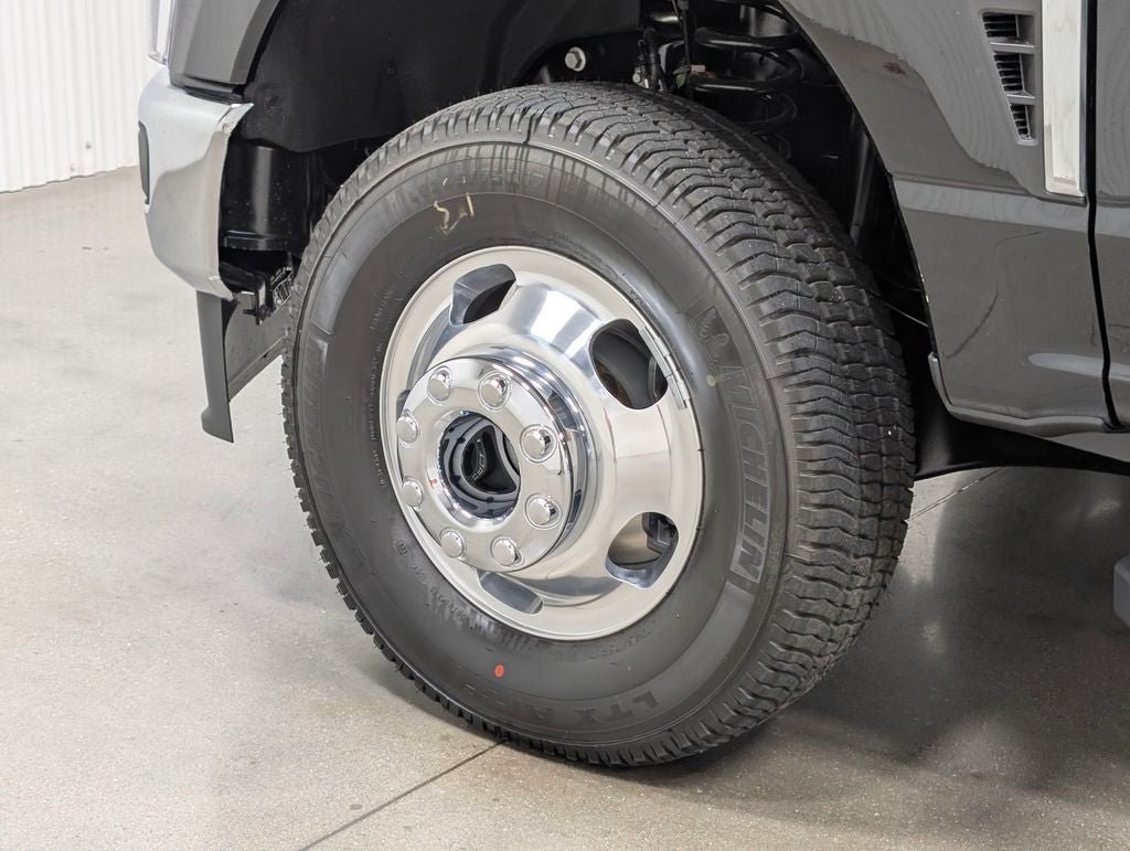2026 Ford F-350SD Lariat DRW