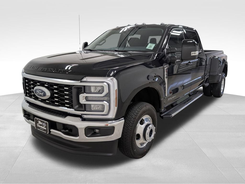2026 Ford F-350SD Lariat DRW