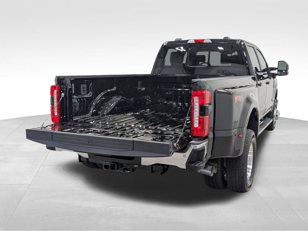 2026 Ford F-350SD Lariat DRW