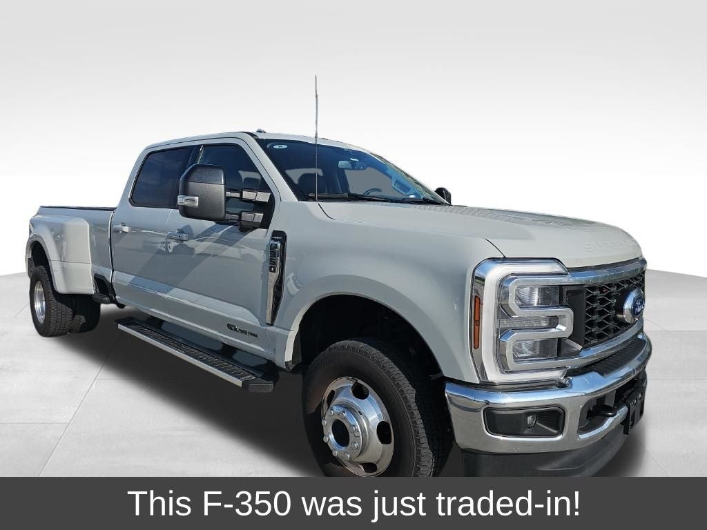 2025 Ford F-350SD Lariat DRW