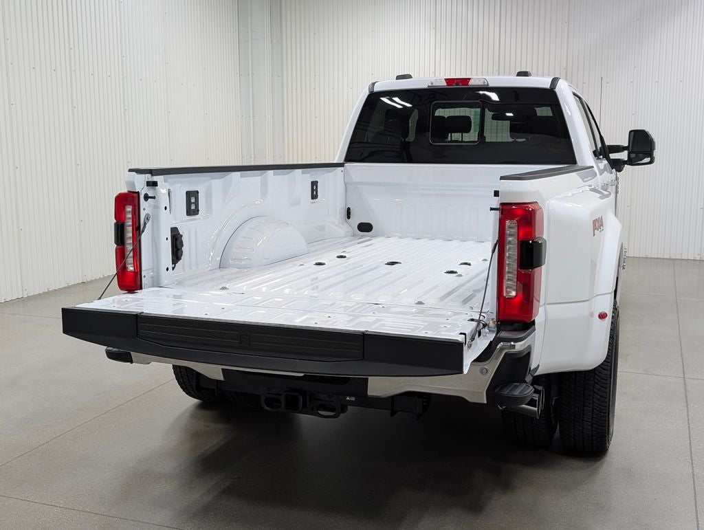 2026 Ford F-350SD Lariat DRW