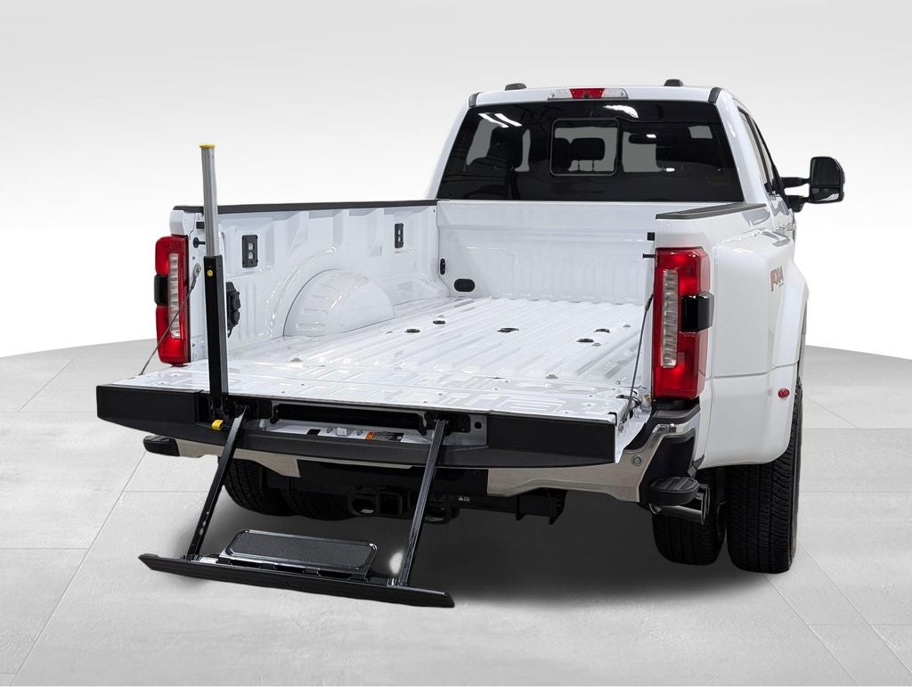 2026 Ford F-350SD Lariat DRW