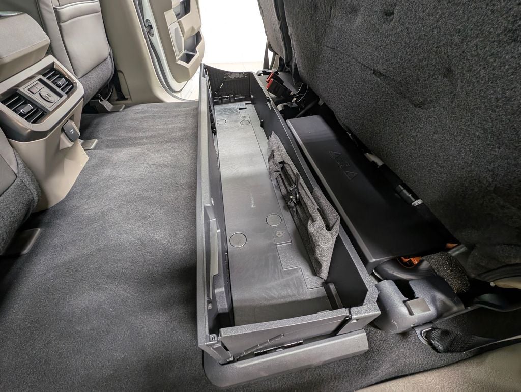 2025 Ford F-450SD Platinum DRW