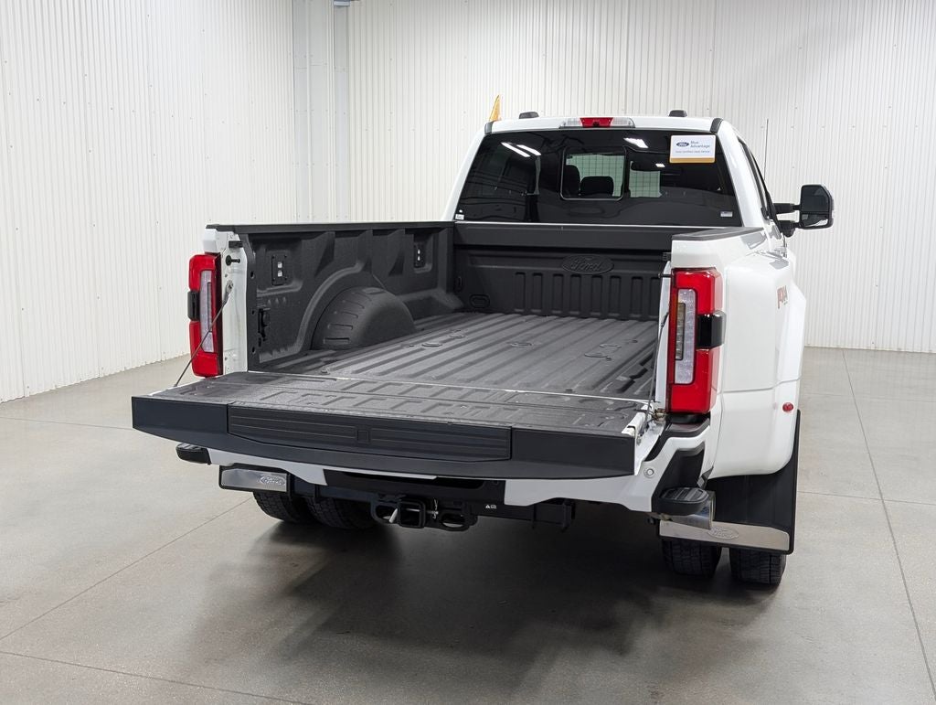 2025 Ford F-450SD Platinum DRW