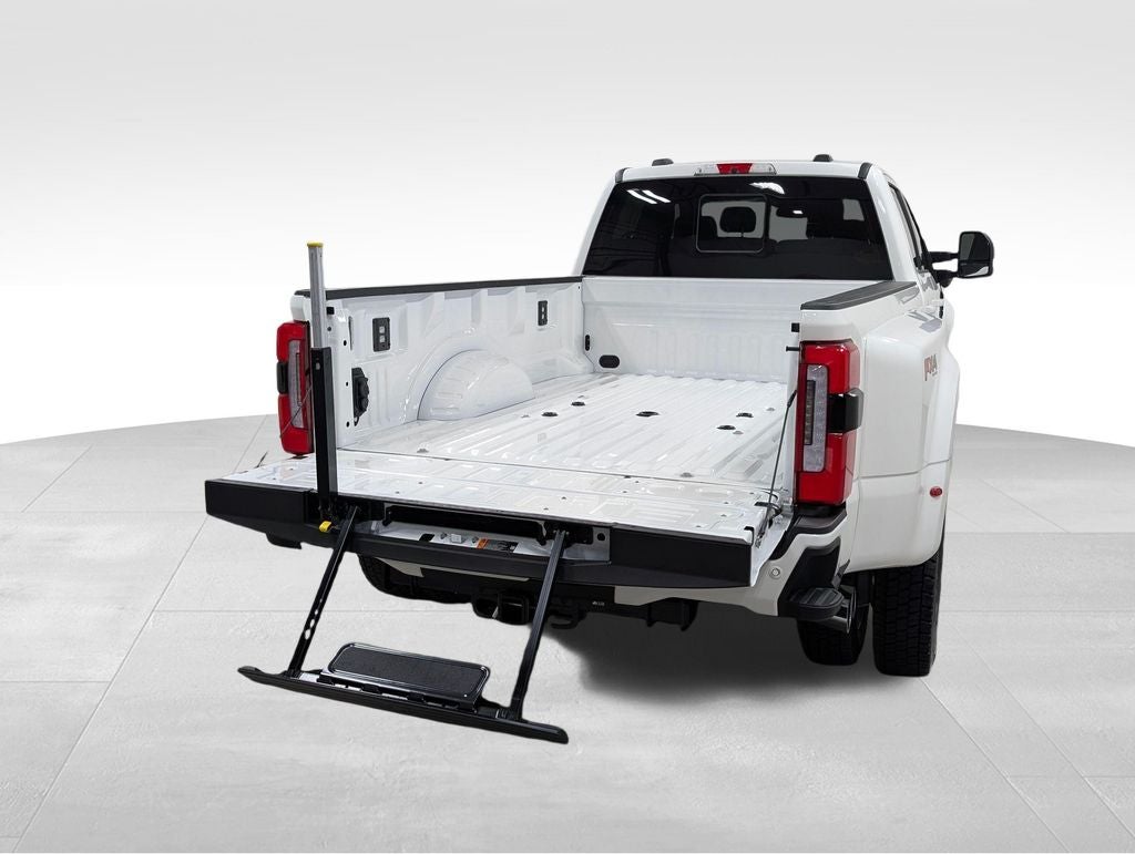 2026 Ford F-450SD Platinum DRW
